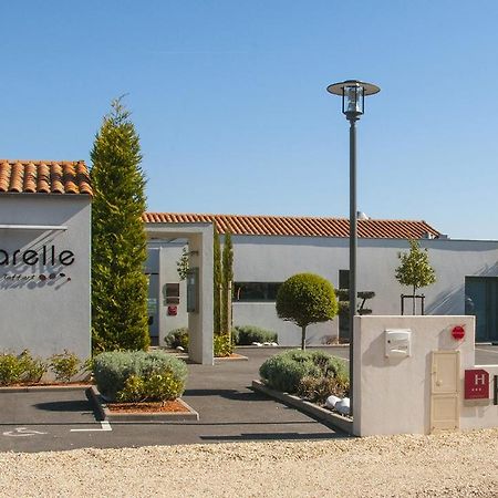 Hotel-Restaurant L'Aquarelle Breuillet  ภายนอก รูปภาพ