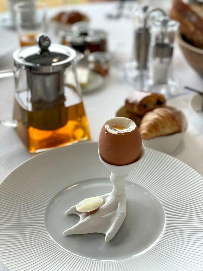 Hotel-Restaurant L'Aquarelle Breuillet  ภายนอก รูปภาพ