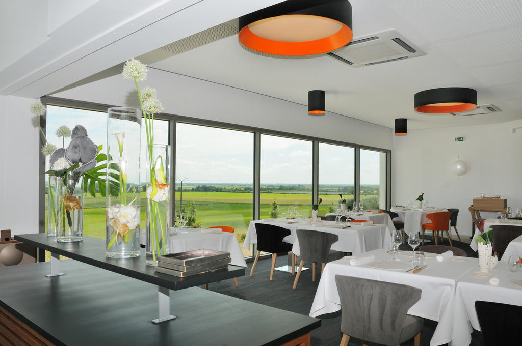 Hotel-Restaurant L'Aquarelle Breuillet  ภายนอก รูปภาพ
